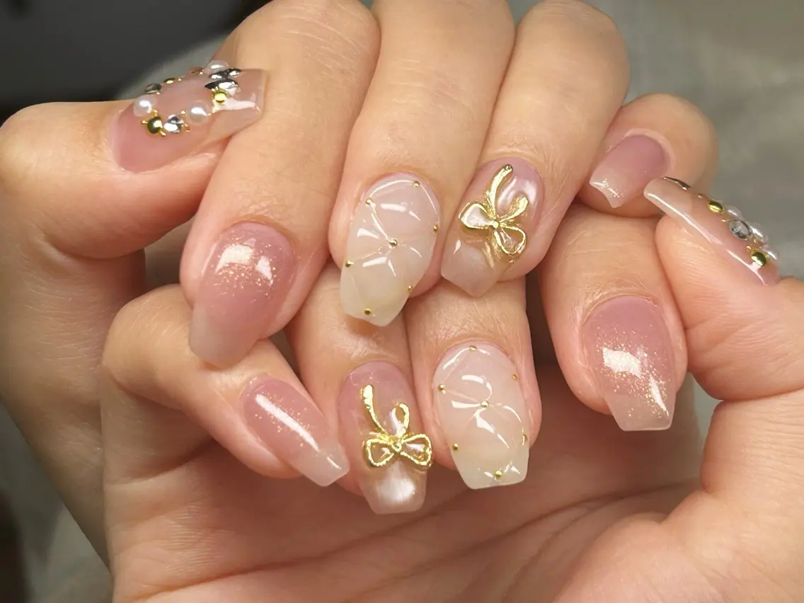 ネイル アートネイル チークネイル 成人式 入学式 長さ出し ハンドネイル Lino Nailのネイルデザイン