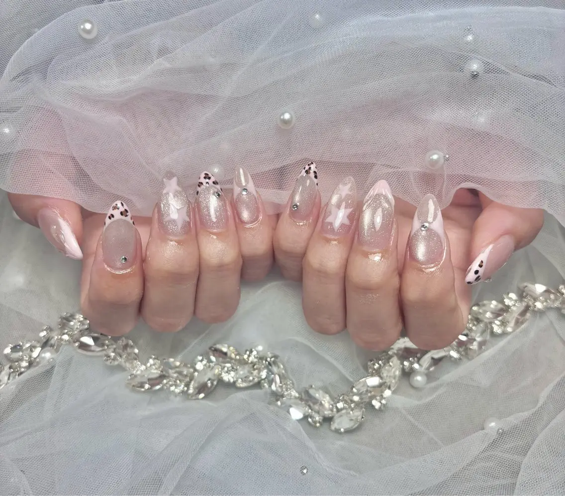 ネイル ハンドネイル moon nailsのネイルデザイン