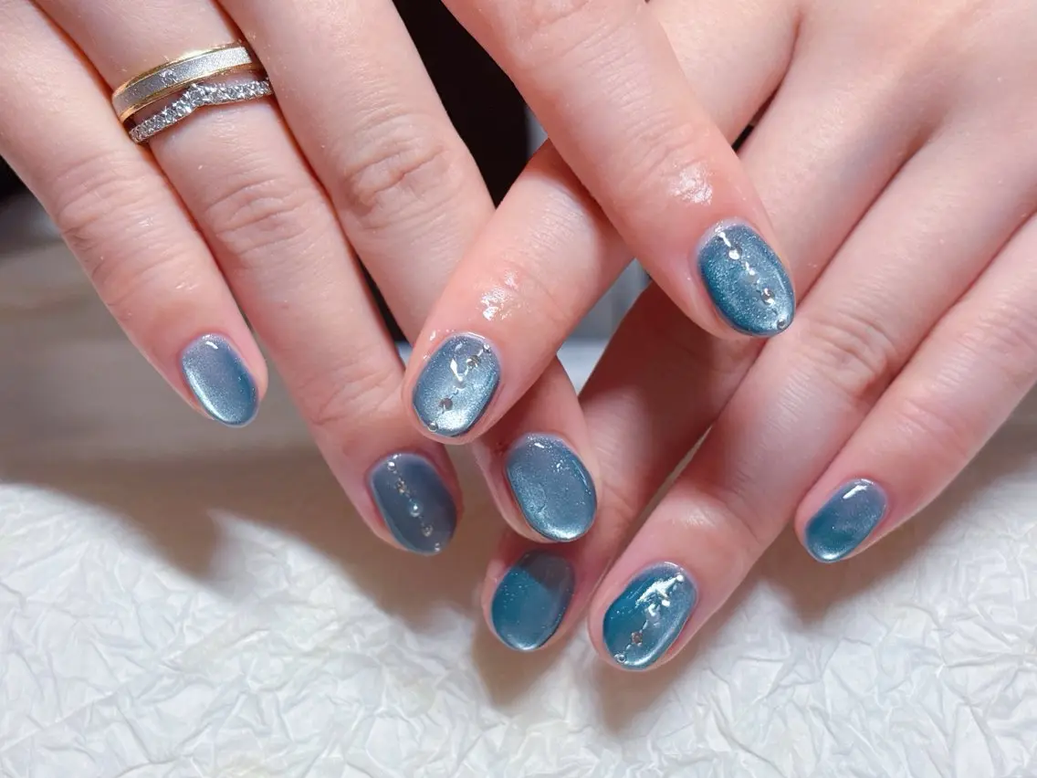 ネイル マグネットネイル ハンドネイル ハンドケア 💫ゆか_ Nailartistのネイルデザイン