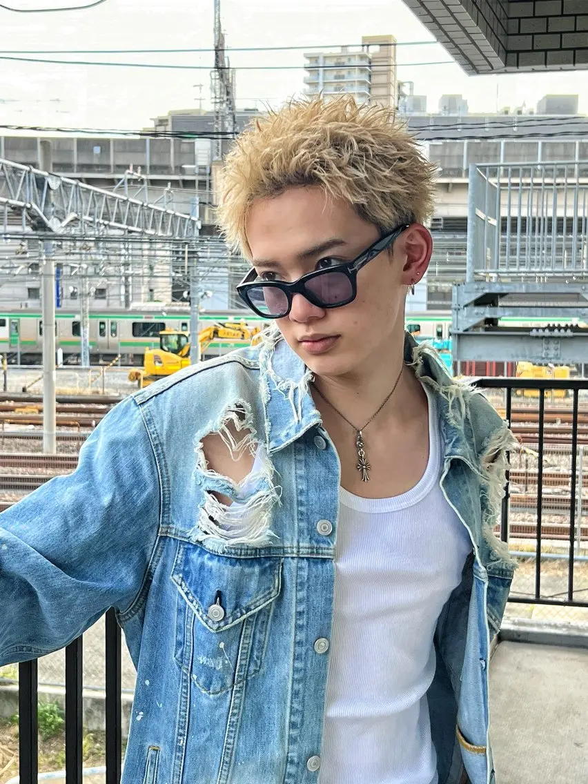ショート カラー メンズ メンズブリーチ メンズハイトーン スパイキーショート 黒髪 ブリーチ カット ヘアカラー メンズ特化パーマ &カラー🔥小倉大和のヘアスタイル