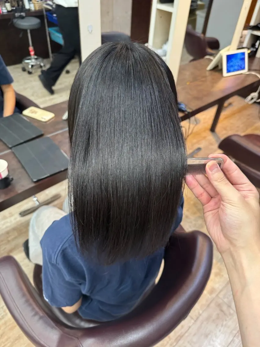 セミロング 縮毛矯正 岡本 大吉のヘアスタイル