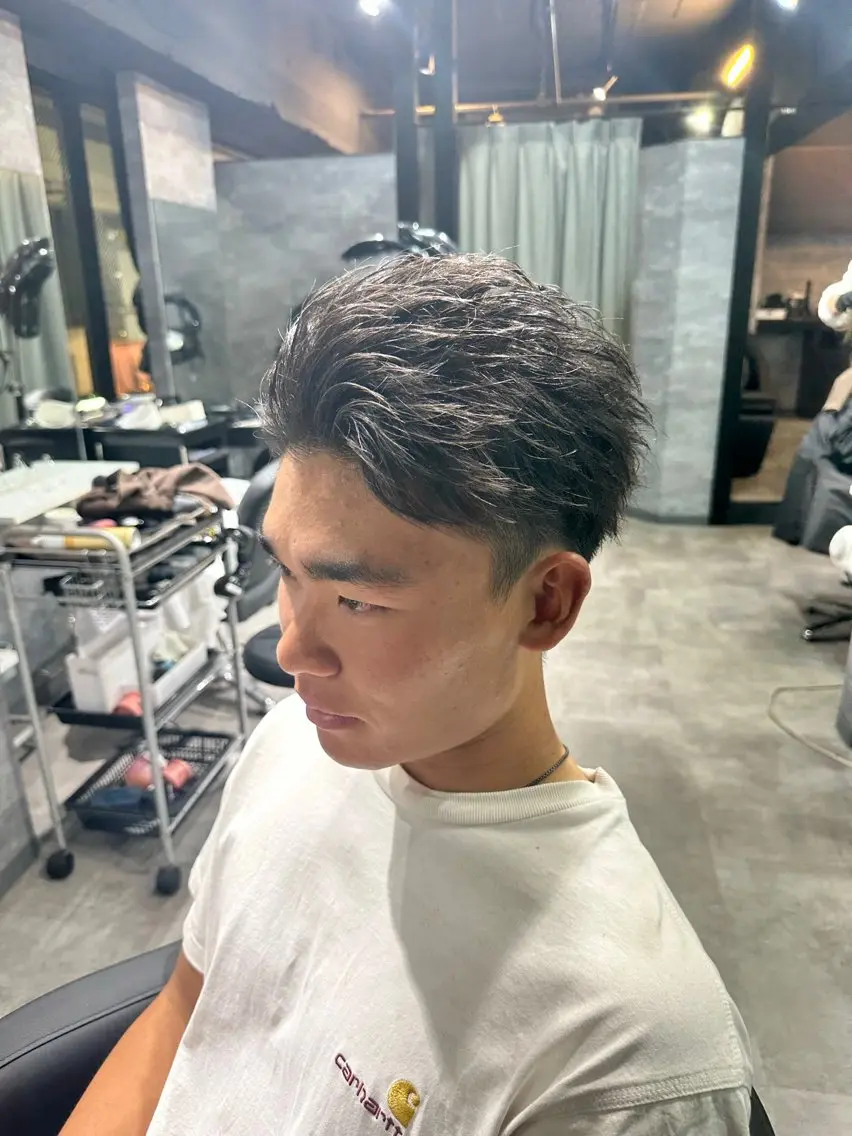 ショート 外国人風カラー ハイライト レイヤーカット ショートヘア 師藤 達也のヘアスタイル