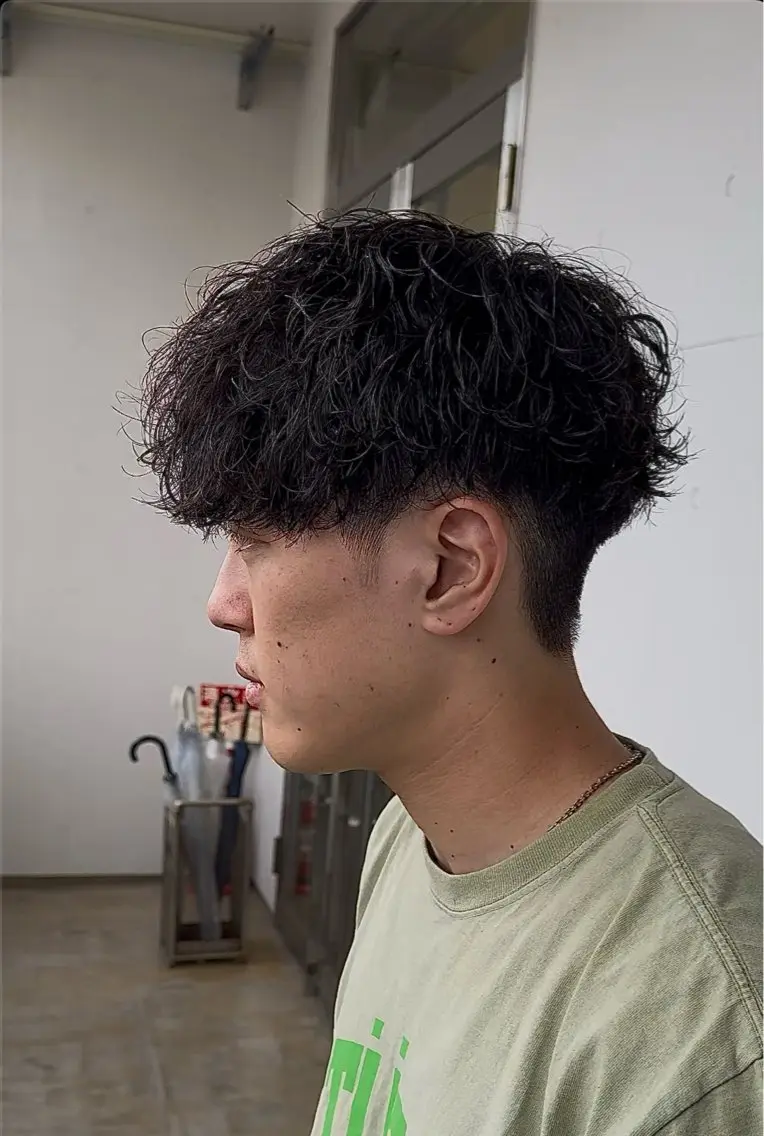 ショート パーマ メンズ メンズパーマ 波巻きパーマ カット パーマ りゅう せいのヘアスタイル