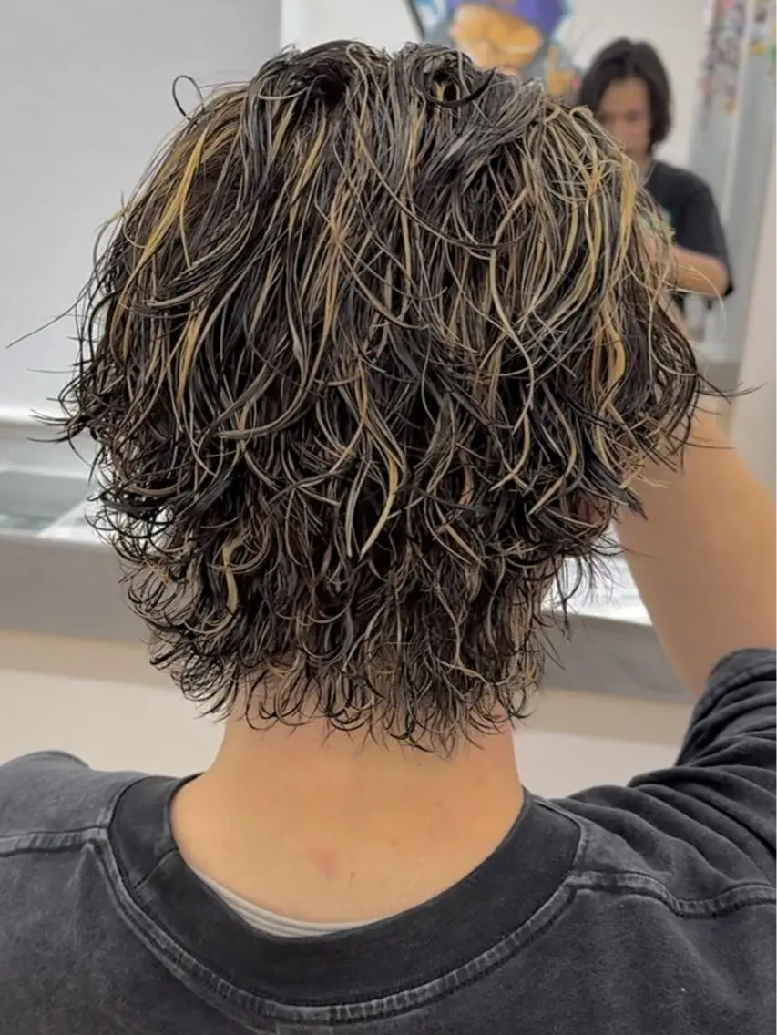 カラー ハイライトカラー 高木 陸斗のヘアスタイル