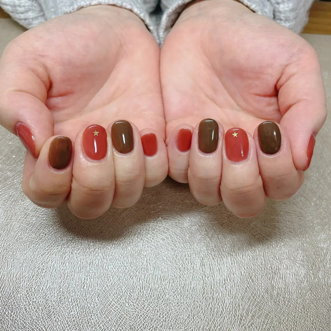 ネイル オーロラネイル フットネイル フレンチネイル ジェルネイル 韓国ネイル ハンドネイル mogunail &blowのネイルデザイン
