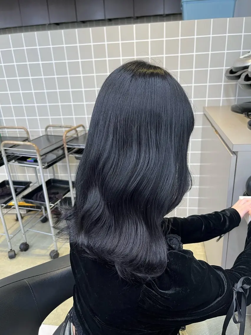 セミロング ヘアカラー トリートメント ヘッドスパ ヘアセット 寒色/ベージュヘア ブリーチありMiOのヘアスタイル