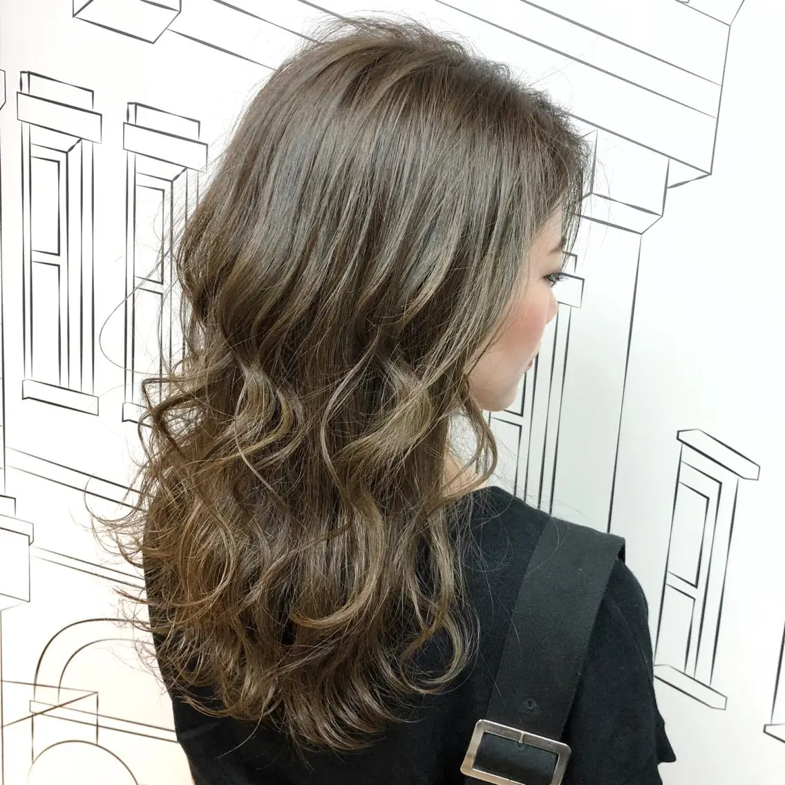 セミロング アッシュ レイヤー⭐️カラー ⭐️平川雅史のヘアスタイル