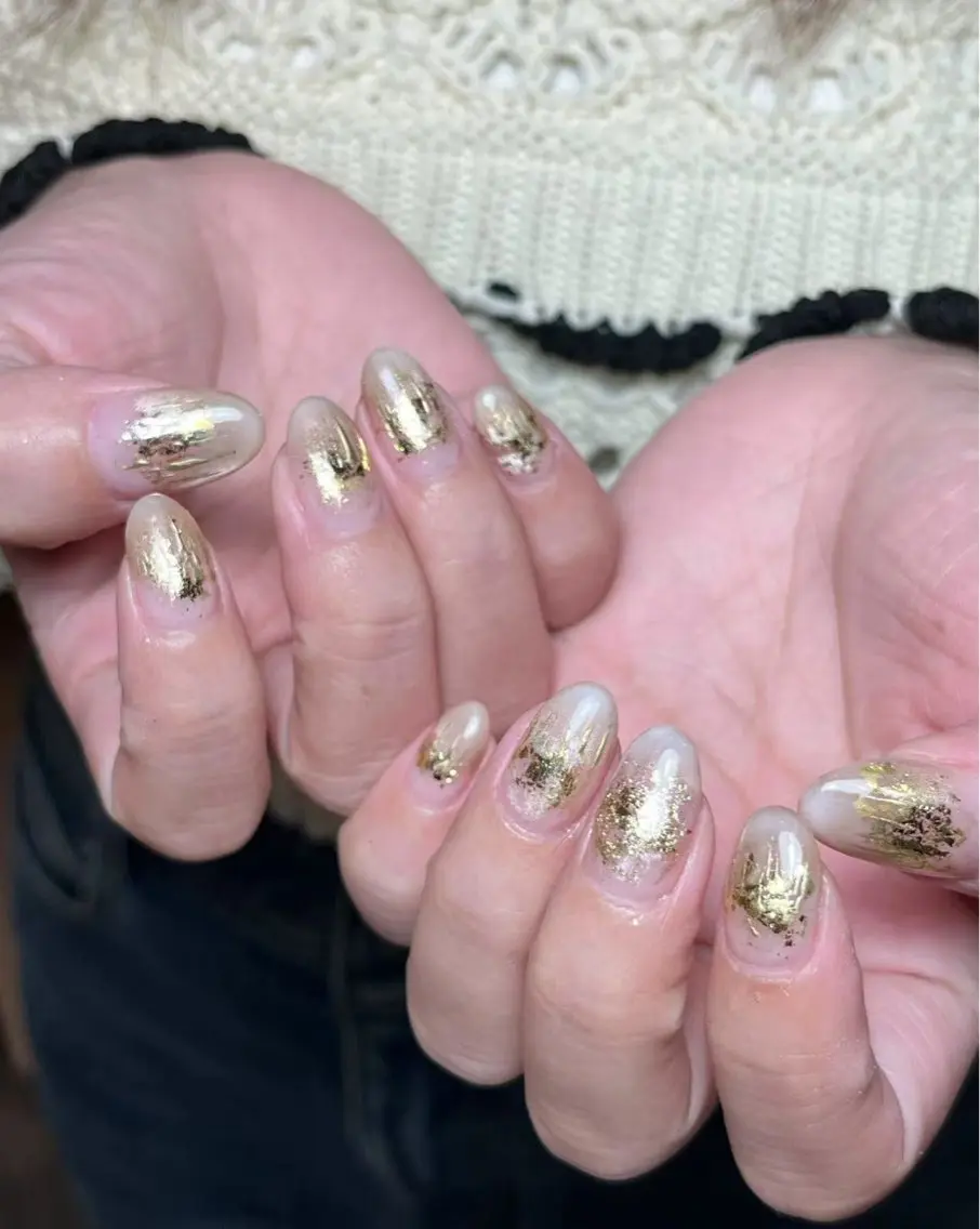 ネイル ゴールド ニュアンスネイル ハンドネイル hiyo lunaのネイルデザイン