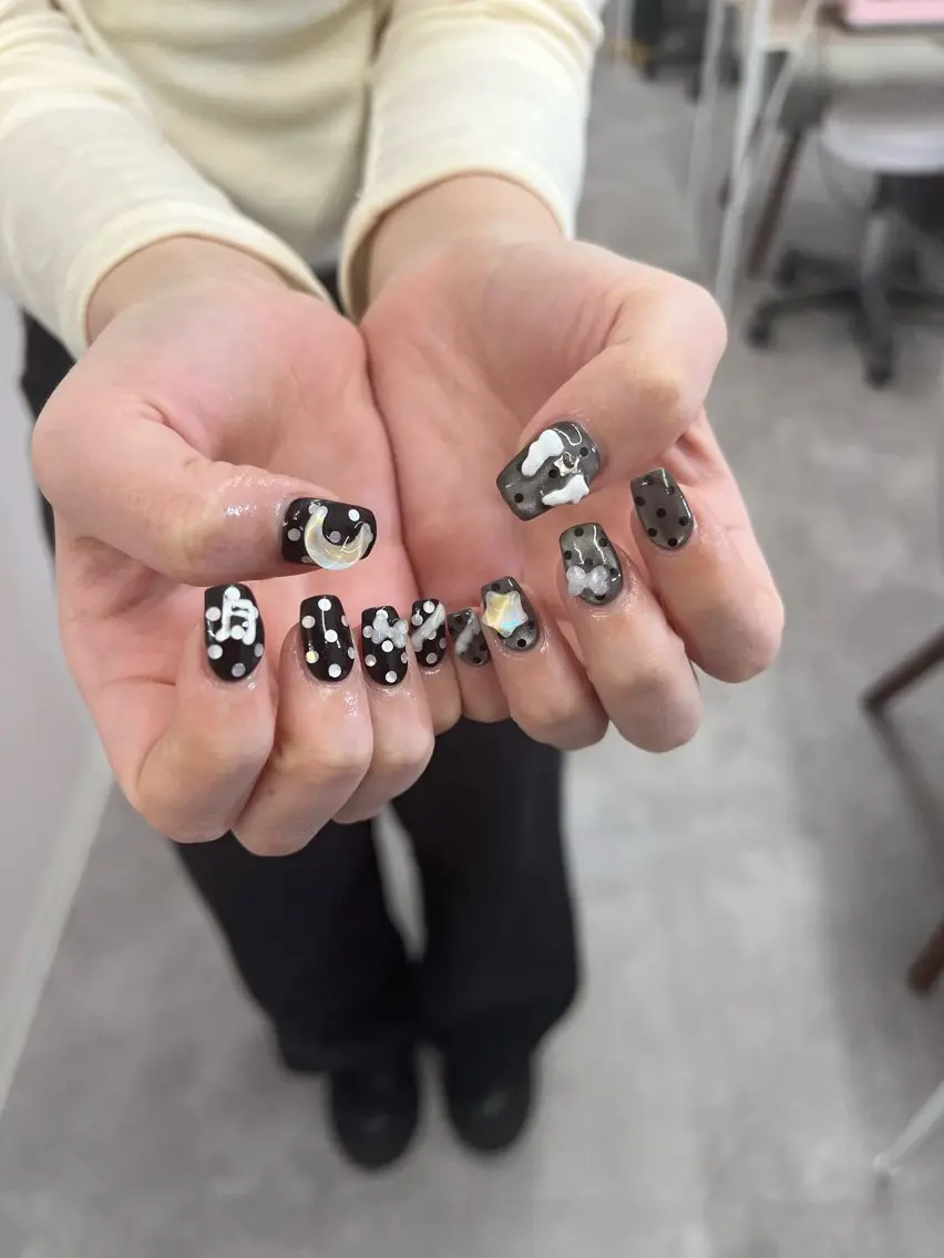 ネイル ドット フレンチネイル ジェルネイル マグネットネイル ニュアンスネイル ハンドネイル ハンドケア Bana_ Nailのネイルデザイン