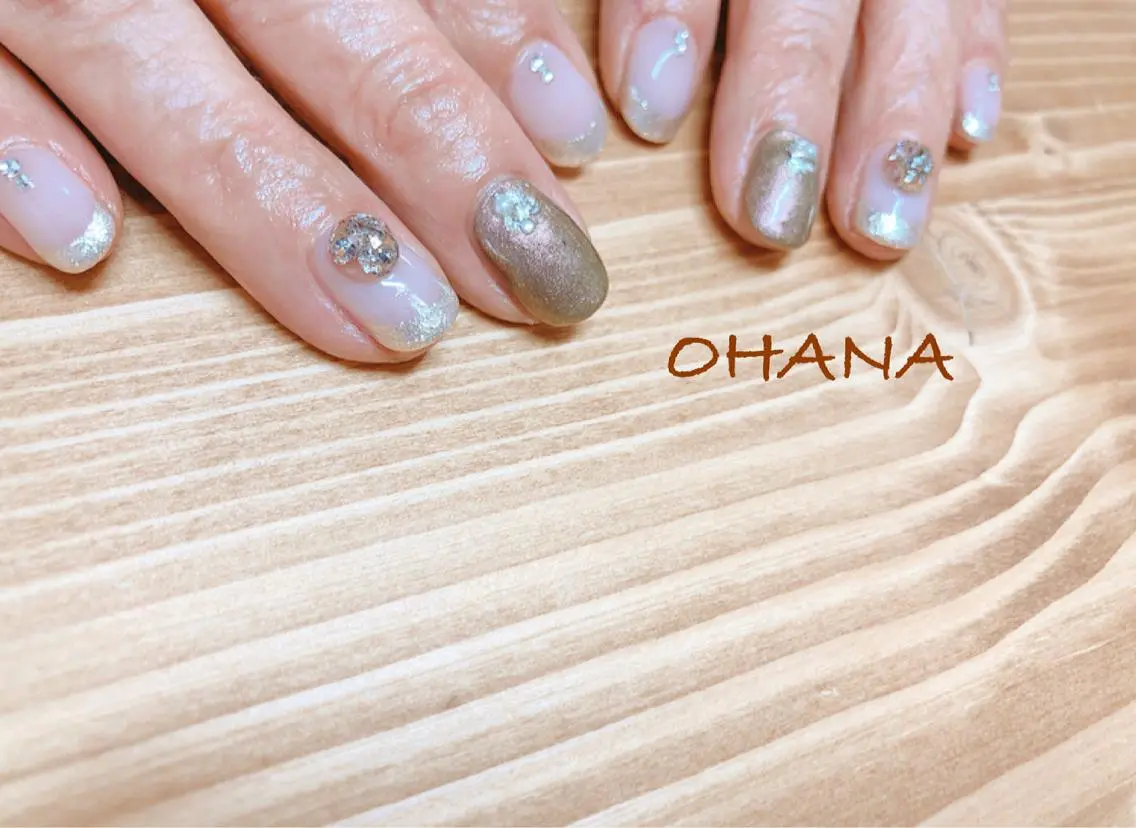 ネイル 成人式 フットネイル フレンチネイル ハート ラメ(グリッター) nailroom OHANA🌴のネイルデザイン