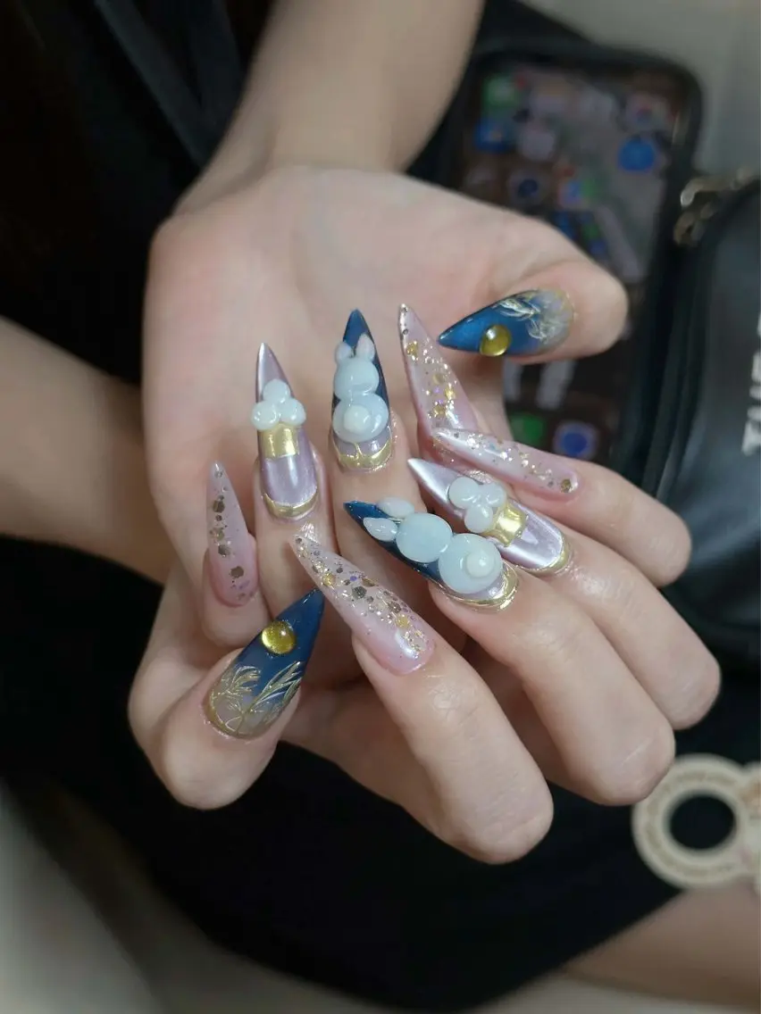 ネイル アニマル柄 韓国ネイル ロングネイル 持ち込み 赤色 ハンドネイル リス ネイルのネイルデザイン