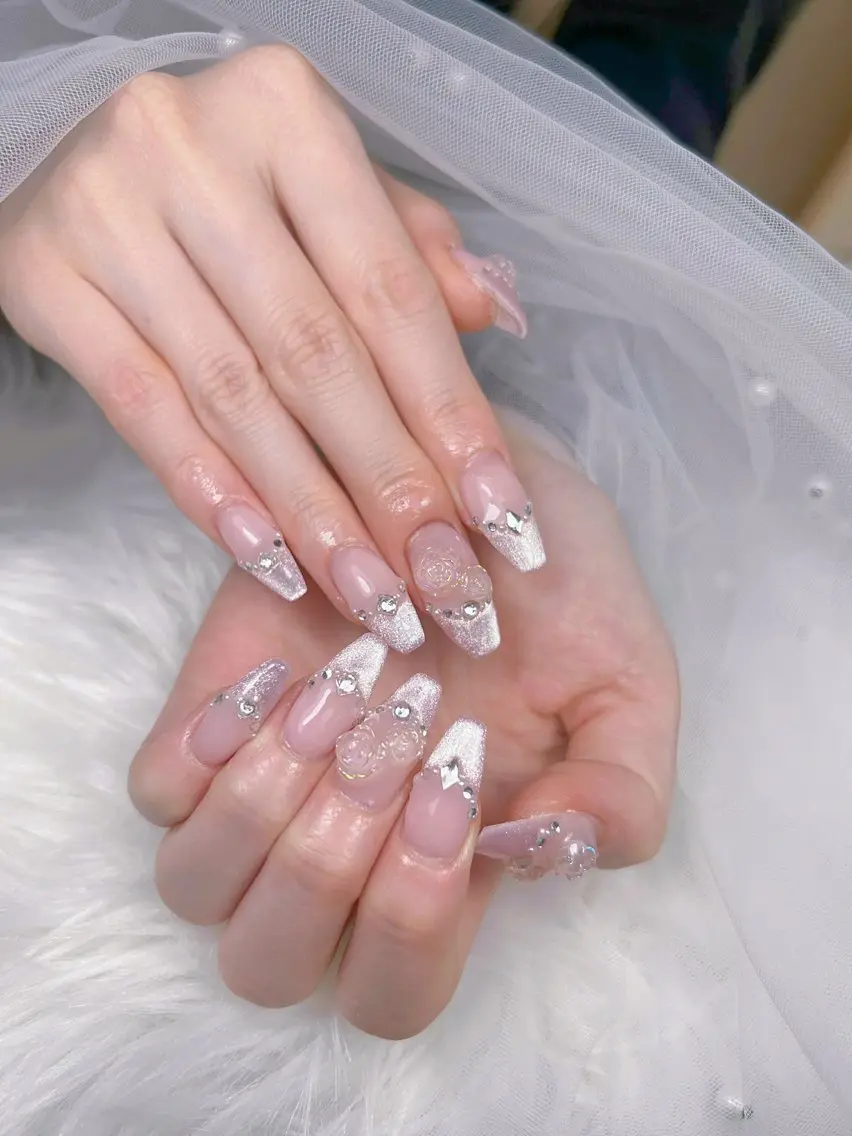 ネイル アートネイル オーロラネイル チークネイル 長さ出し フットネイル Miya _nailのネイルデザイン
