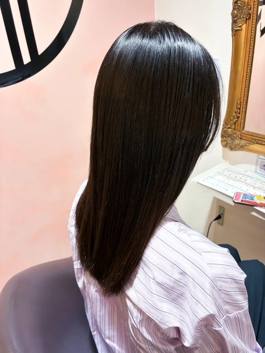 セミロング トリートメント 元自衛官美容師 つや。のヘアスタイル
