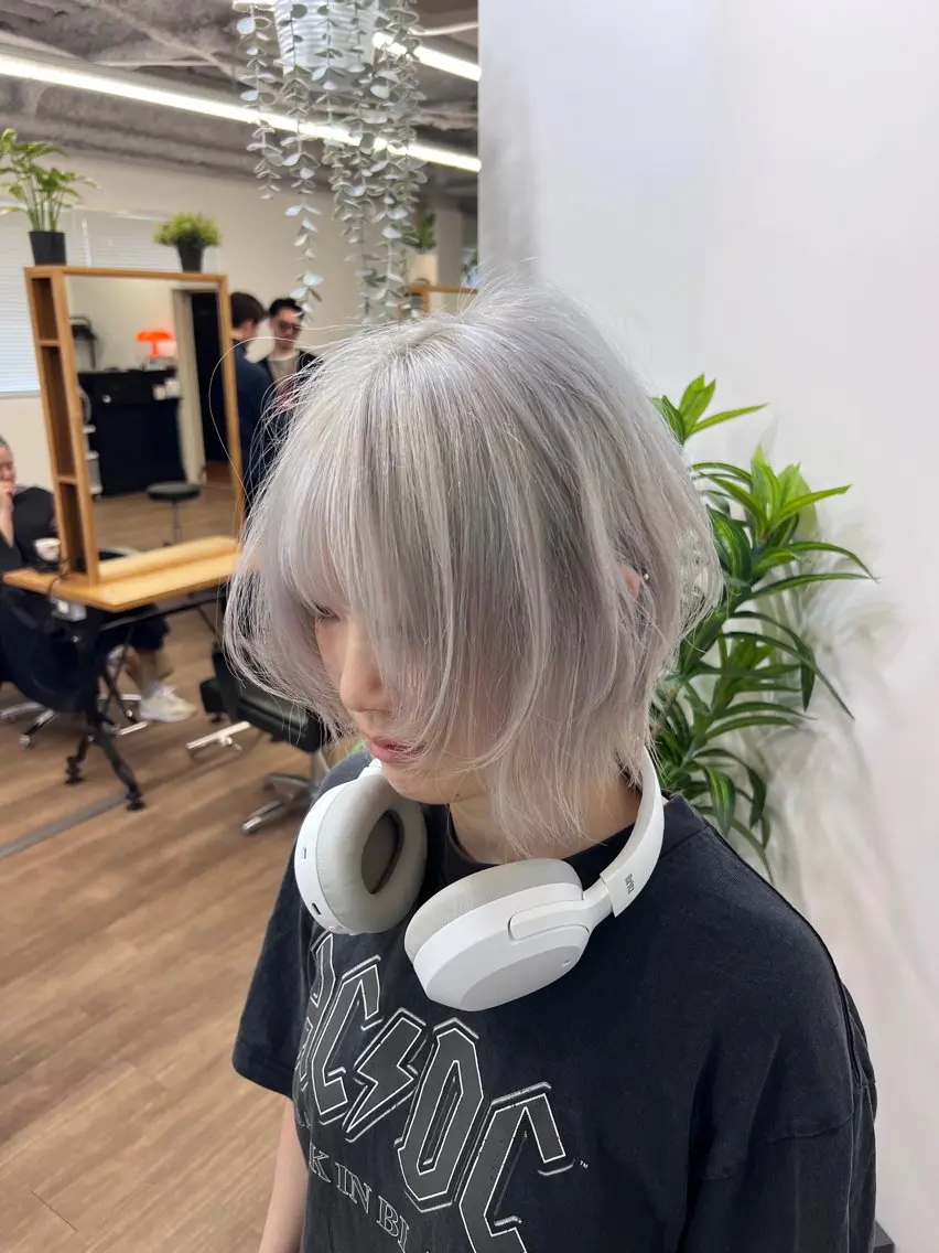 ミディアム カラー ブリーチ カット ヘアカラー トリートメント 渋谷レイヤーカット❌ 縮毛矯正専門/武田涼のヘアスタイル