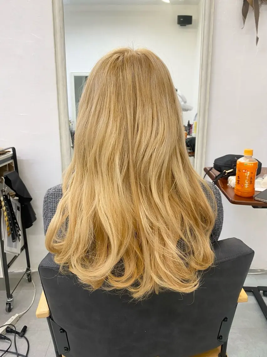 ロング カラー ヘアカラー doc. 和田のヘアスタイル