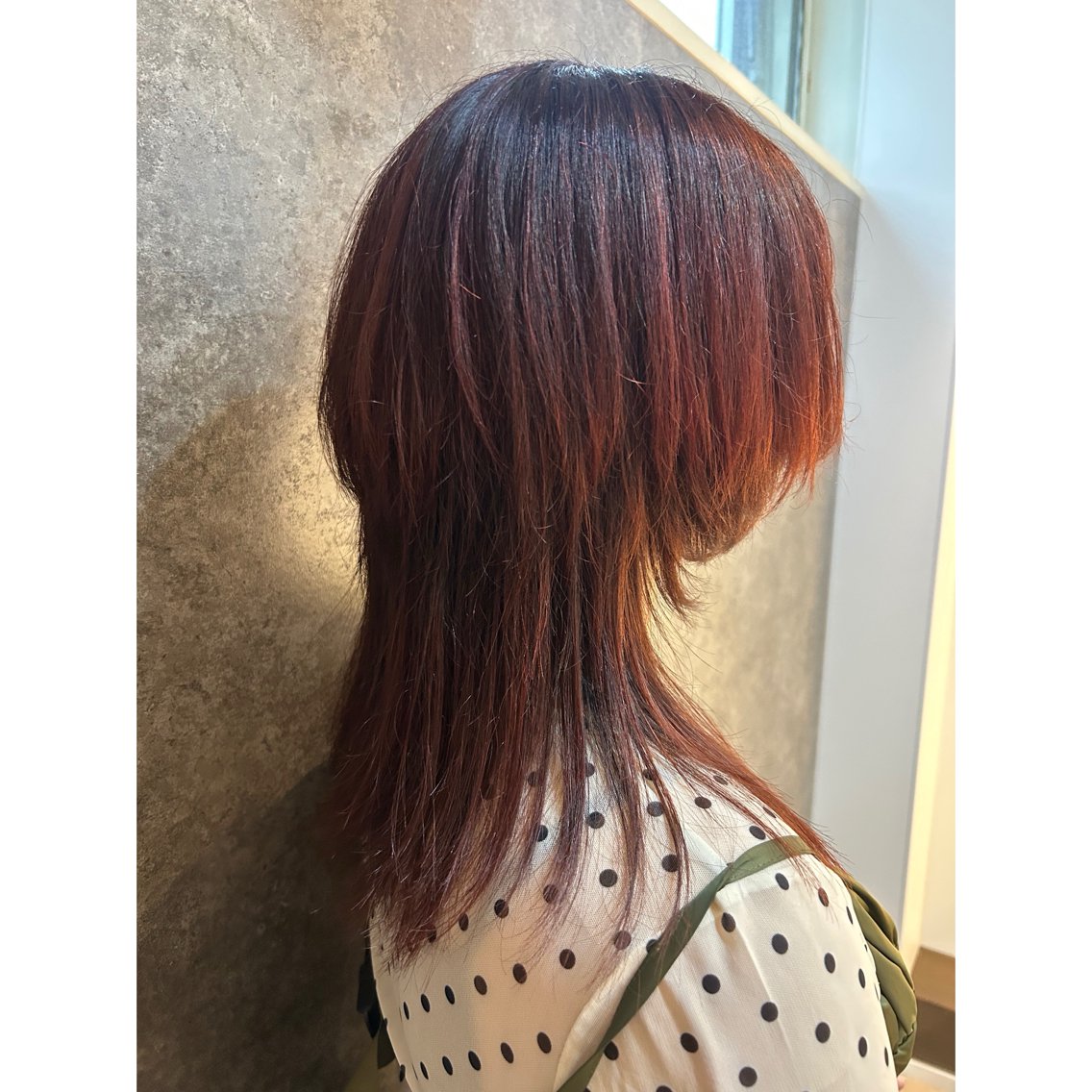 セミロング カラー 三木 夏穂のヘアスタイル