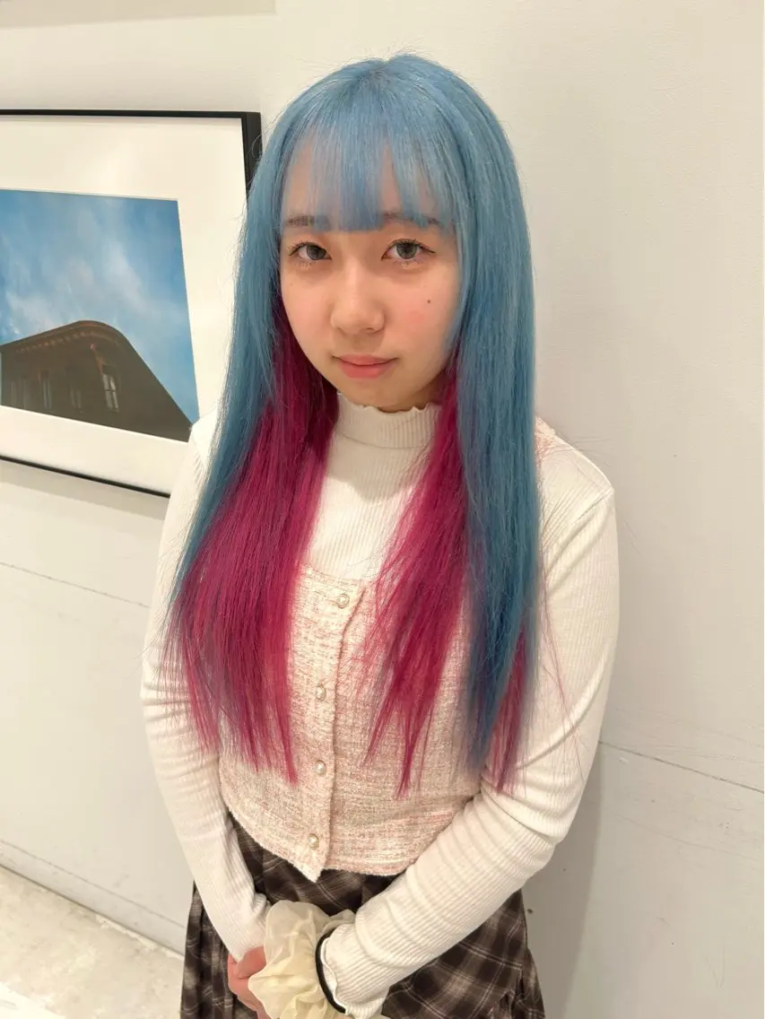 ロング カラー デザインカラー ヘアカラー 大長 広菜のヘアスタイル