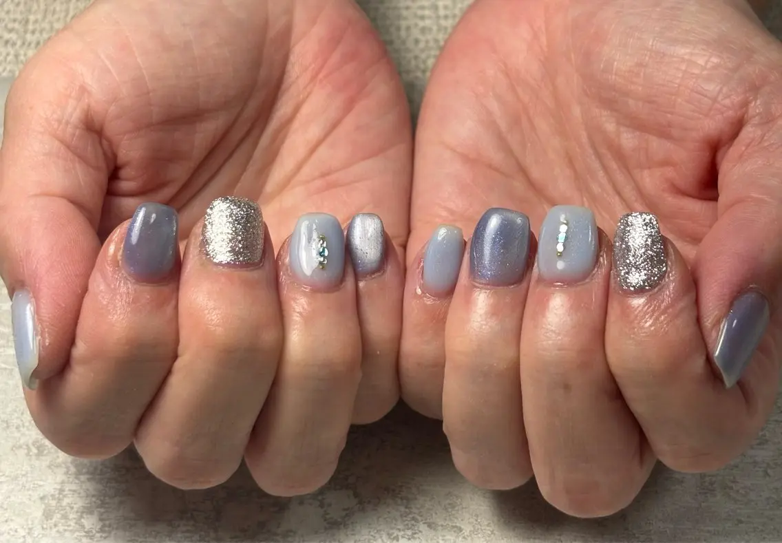 ネイル オーロラネイル フットネイル フレンチネイル ジェルネイル マグネットネイル ハンドネイル kiki nail たまプラーザのネイルデザイン