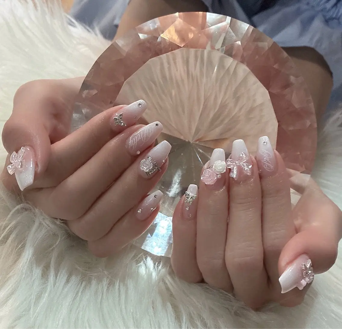 ネイル ハンドネイル LoaChaton kaeのネイルデザイン
