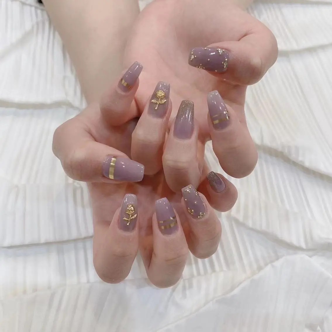 ネイル ゴールド babarla Nailのネイルデザイン