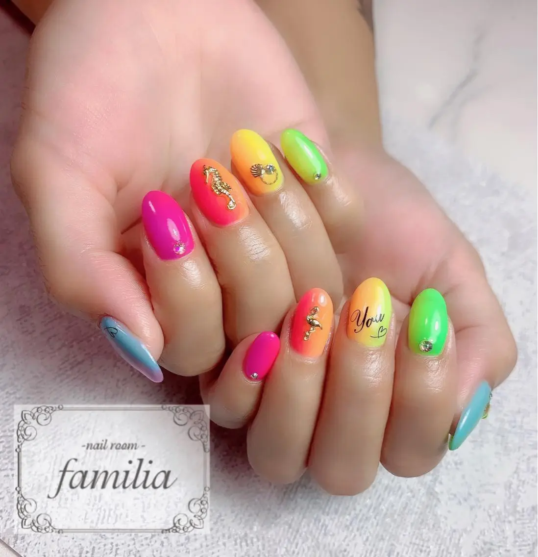 ネイル ハンドネイル -nailroom- familiaのネイルデザイン