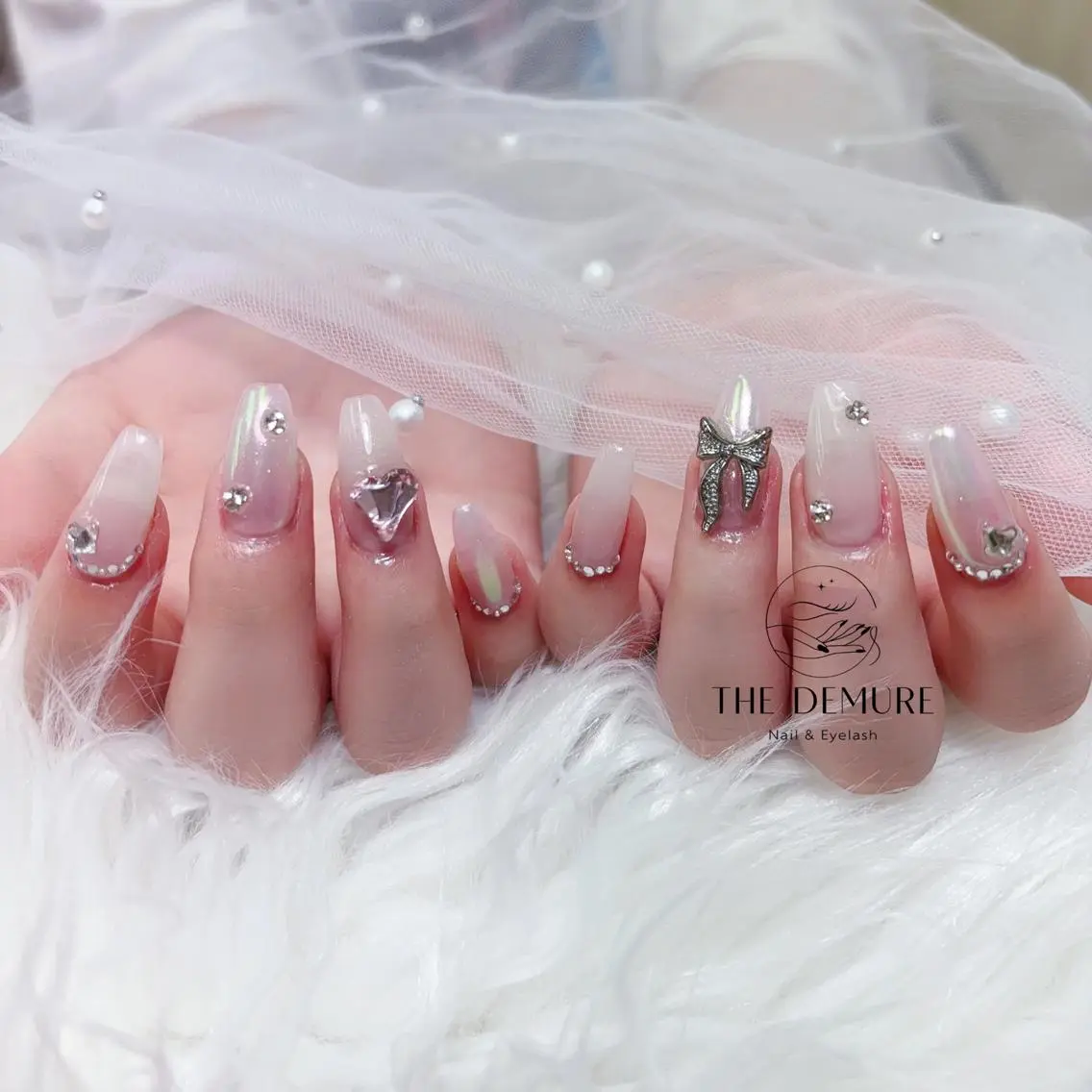 ネイル Demure Amy 銀座店のネイルデザイン