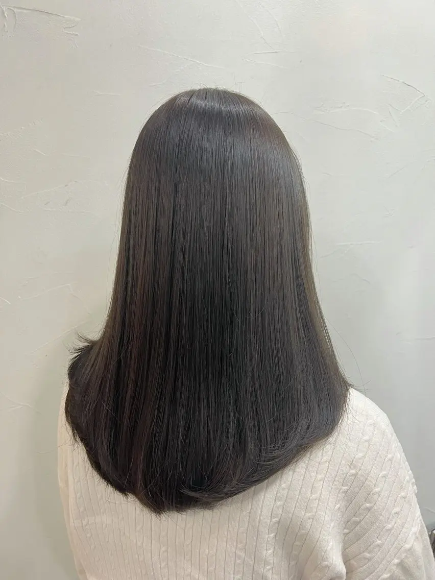 ミディアム ブリーチなし透明感 カラー|レイヤーのヘアスタイル
