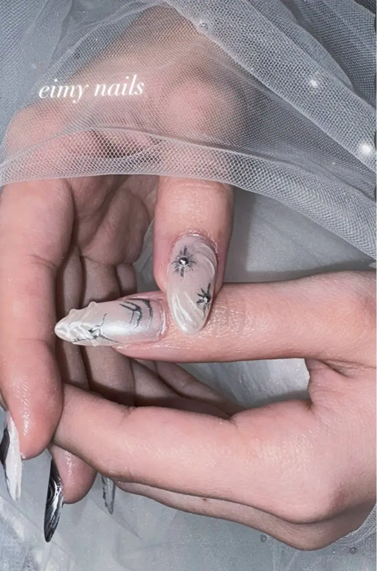 ネイル ホワイト ハンドネイル eimy nails♡のネイルデザイン