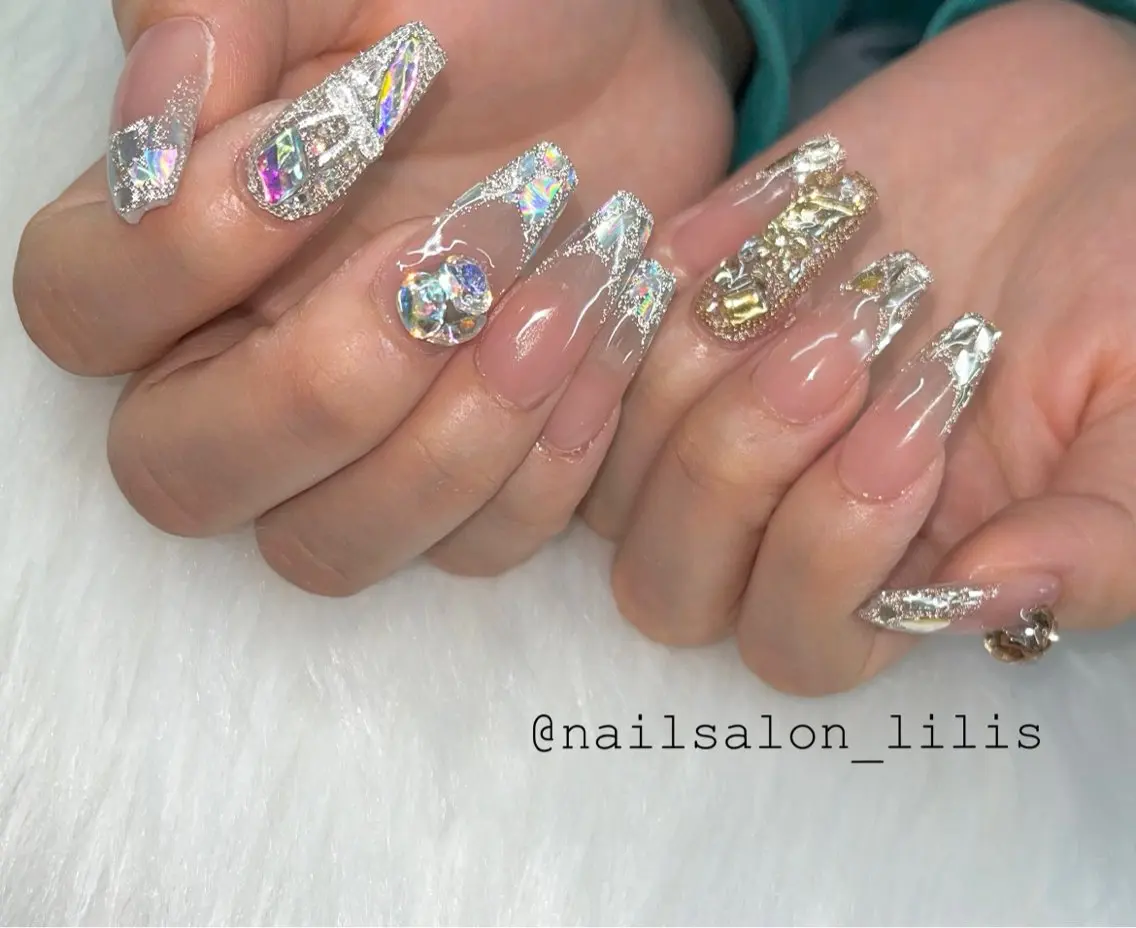 ネイル フレンチネイル ガラスフレンチ ハンドネイル nailsalon Lilisのネイルデザイン