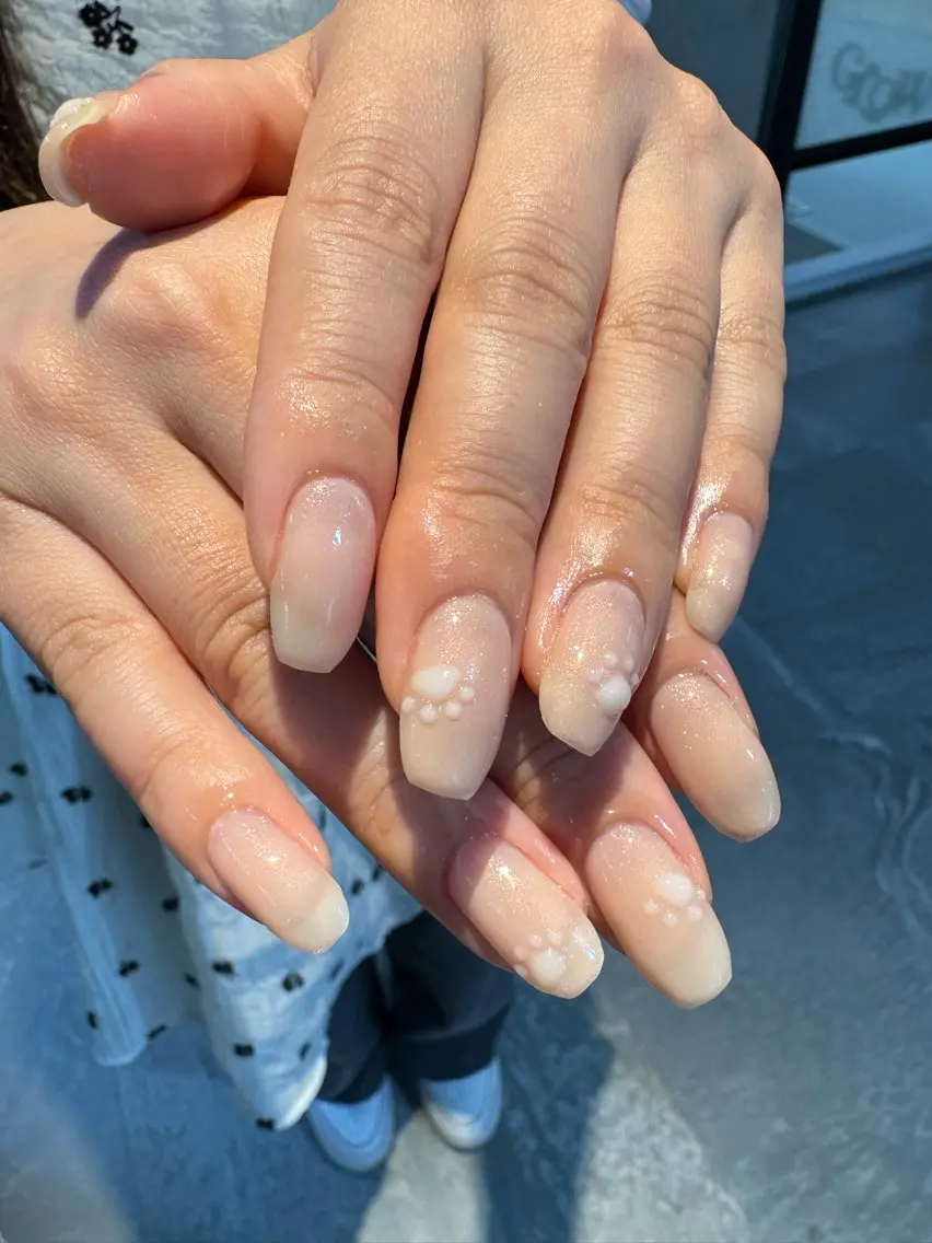 ネイル ハンドネイル GLOW MIUのネイルデザイン