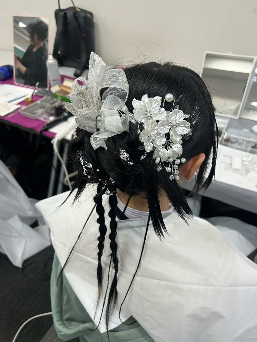 ロング ヘアアレンジ 三つ編み 韓国風ヘア 丸岡 桜のヘアスタイル