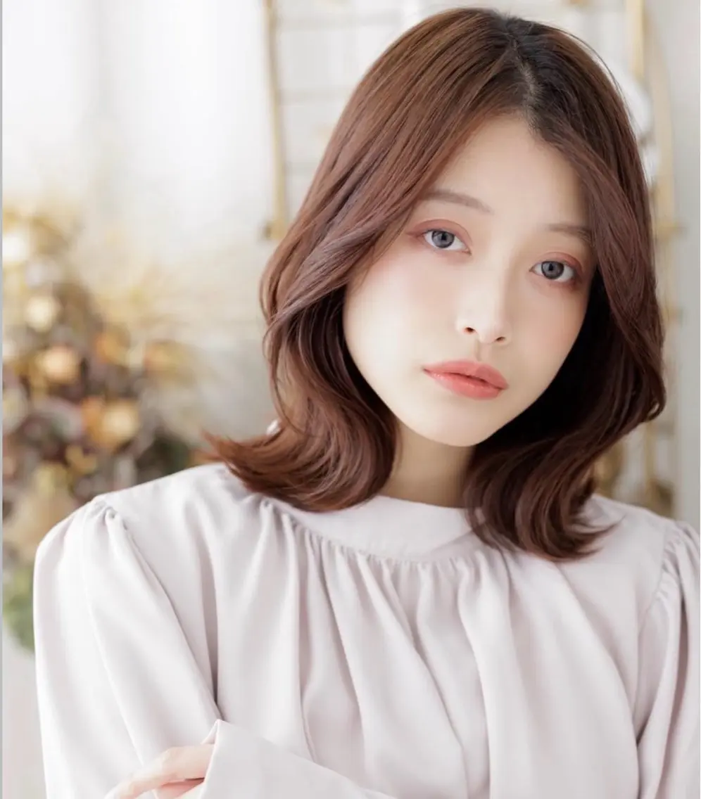 セミロング ヘアカラー 松山 彩香のヘアスタイル
