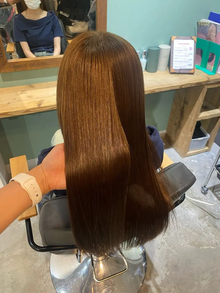 ロング アッシュ 荒井 えみいのヘアスタイル