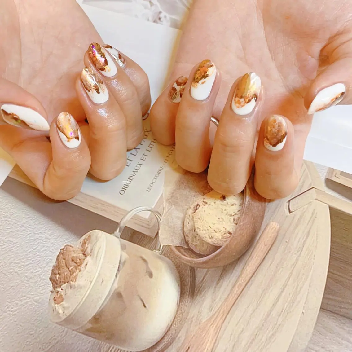 ネイル オーロラネイル フットネイル フレンチネイル ジェルネイル 韓国ネイル ハンドネイル ハンドケア 【ENサロン】 Rei💜Nailのネイルデザイン