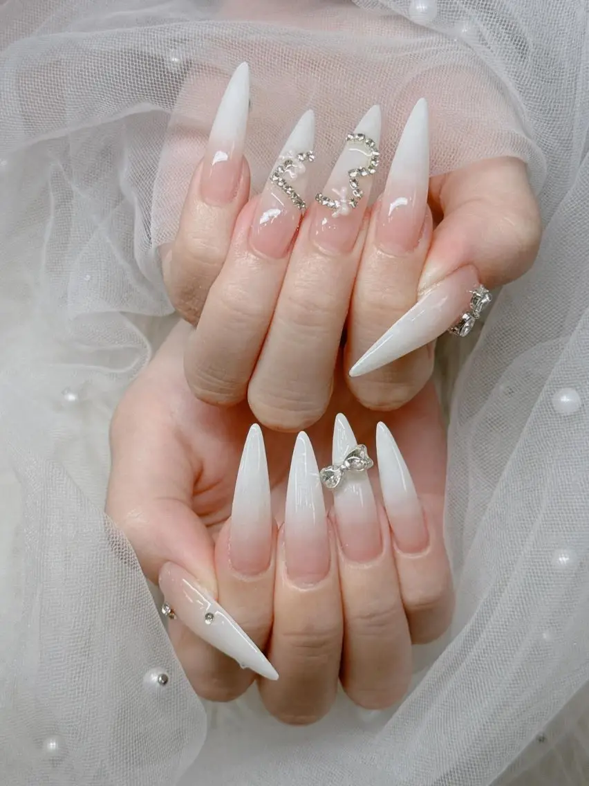 ネイル Lee Nailsのネイルデザイン