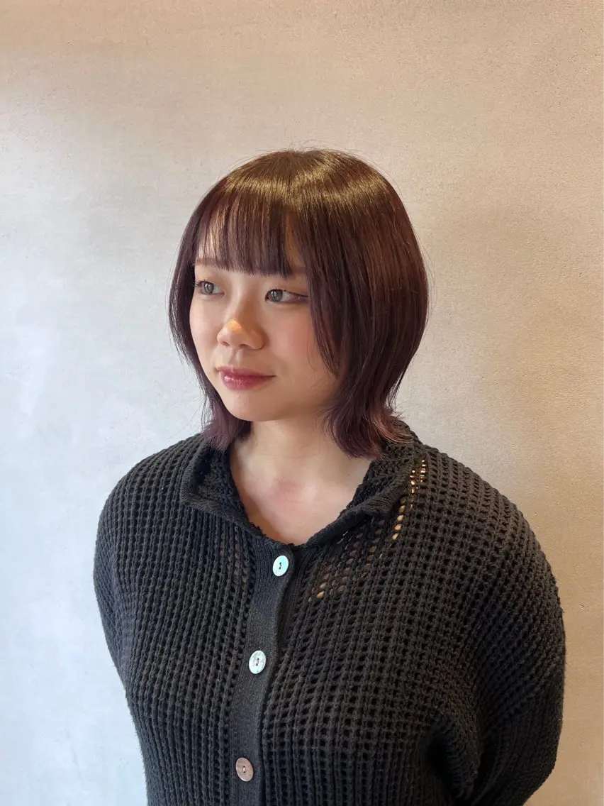 ミディアム 外ハネヘア 小山 優香のヘアスタイル