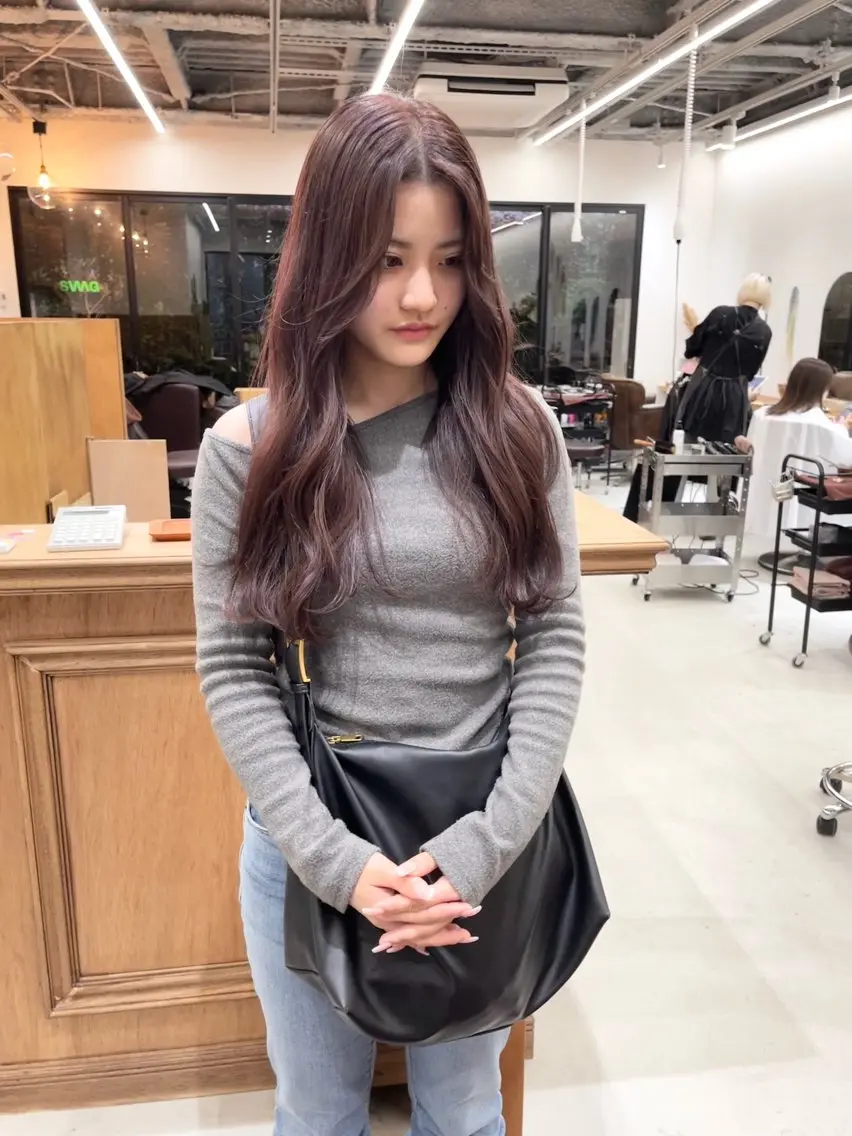 ロング カラー ヘアアレンジ ブリーチ ダブルカラー ブリーチなしカラー ena/ブリーチなし 透明感・レイヤー🎀のヘアスタイル