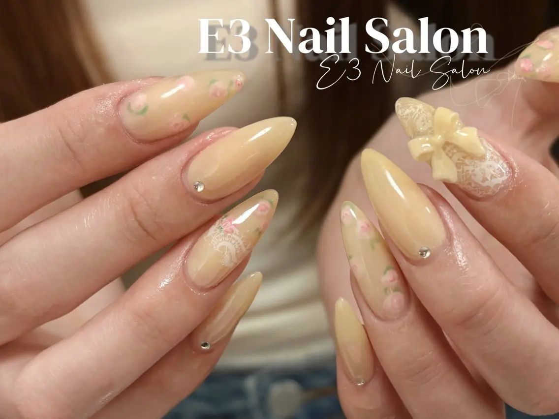 ネイル 桜ネイル フレンチネイル ジェルネイル ガラスフレンチ グラデーション ハンドネイル E3 Nail Salonのネイルデザイン