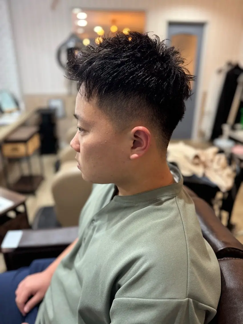 ショート メンズ フェードカット スキンフェード 樋口 まさみのヘアスタイル