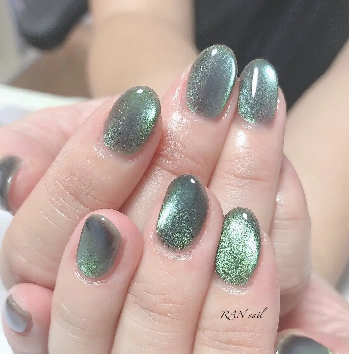 ネイル オーロラネイル ブルー ジェルネイル グリーン マグネットネイル ハンドネイル フットネイル RAN nailのネイルデザイン