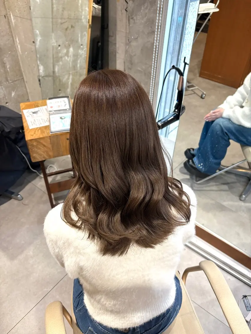 ミディアム カラー 相宮 優羽のヘアスタイル