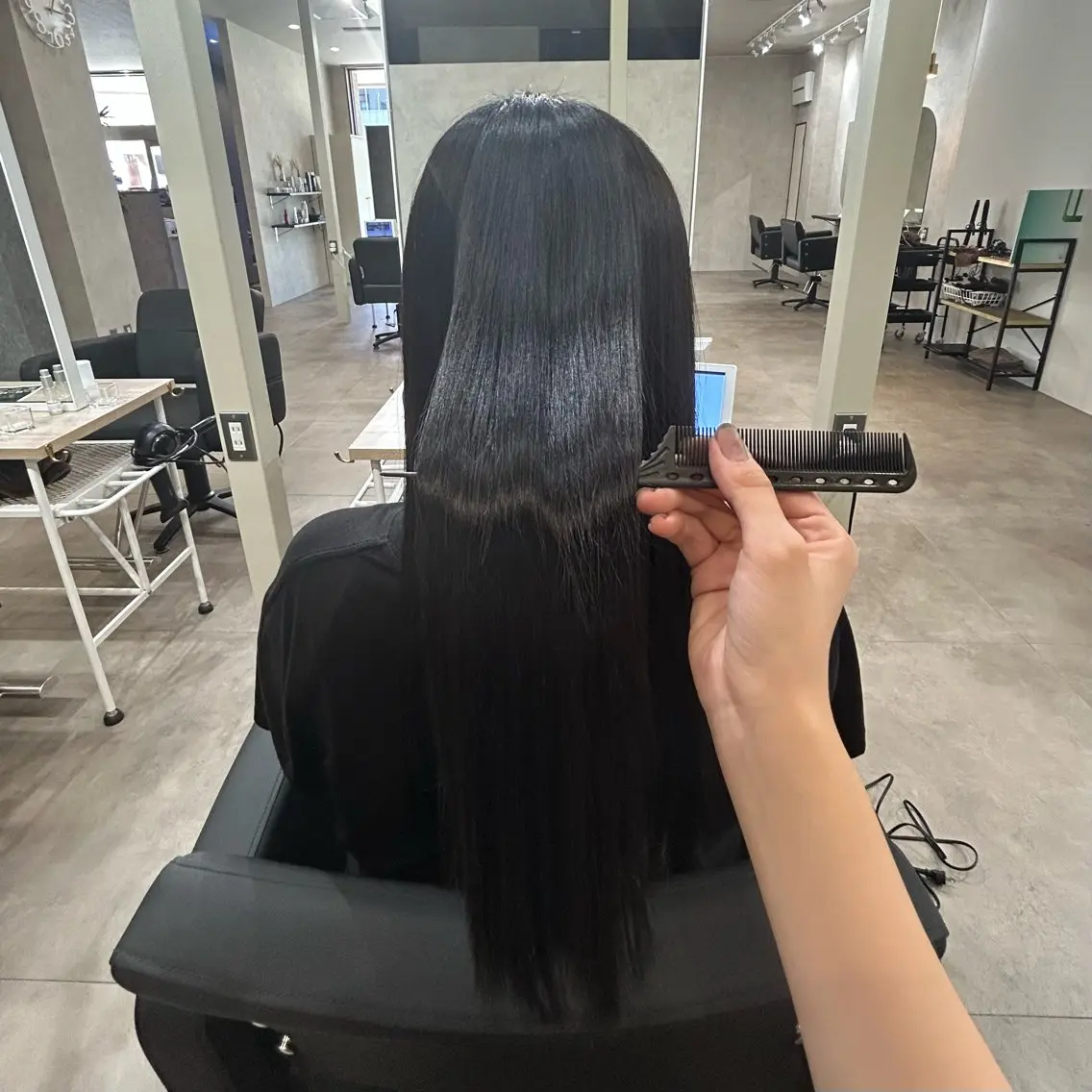 ロング カラー 透明感カラー 縮毛矯正 石原 侑季のヘアスタイル