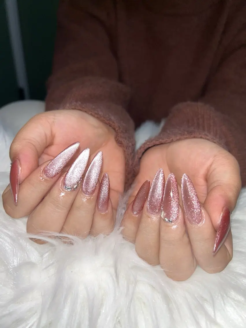 ネイル アートネイル オーロラネイル チークネイル 長さ出し フットネイル ハンドネイル Chan nailsのネイルデザイン