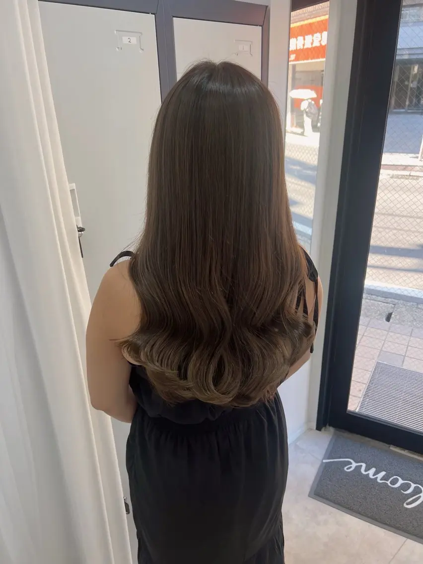 セミロング カット ヘアカラー トリートメント 韓国モテhair🍑 momoのヘアスタイル