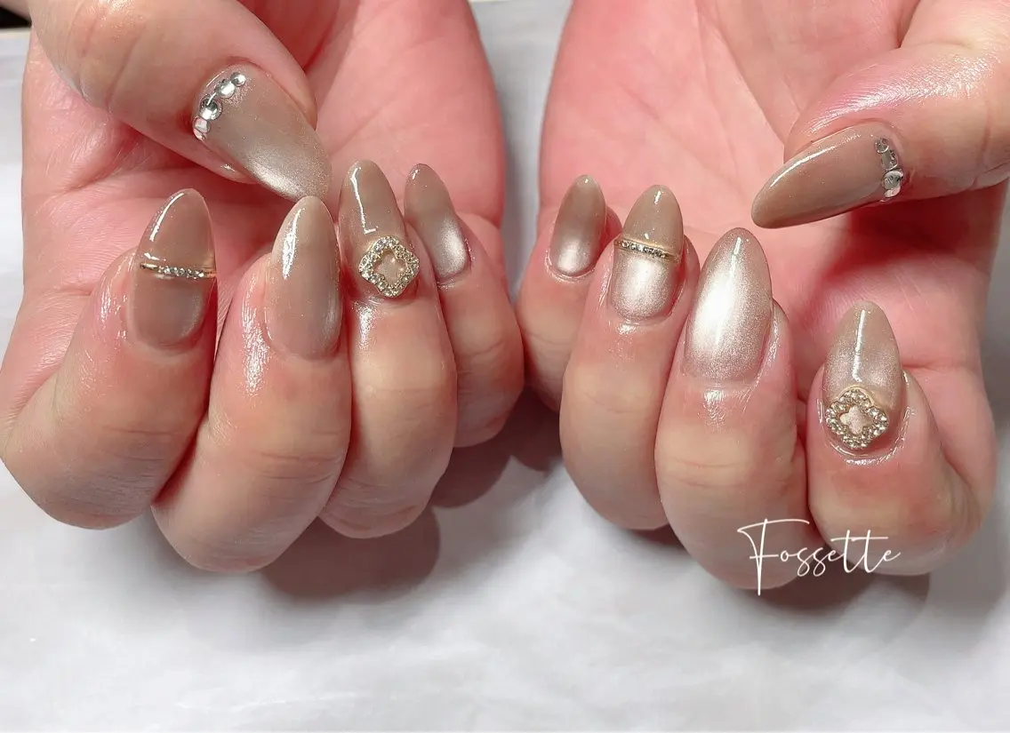 ネイル ゴールド マグネットネイル ストーンネイル ハンドネイル nailsalon Fossetteのネイルデザイン