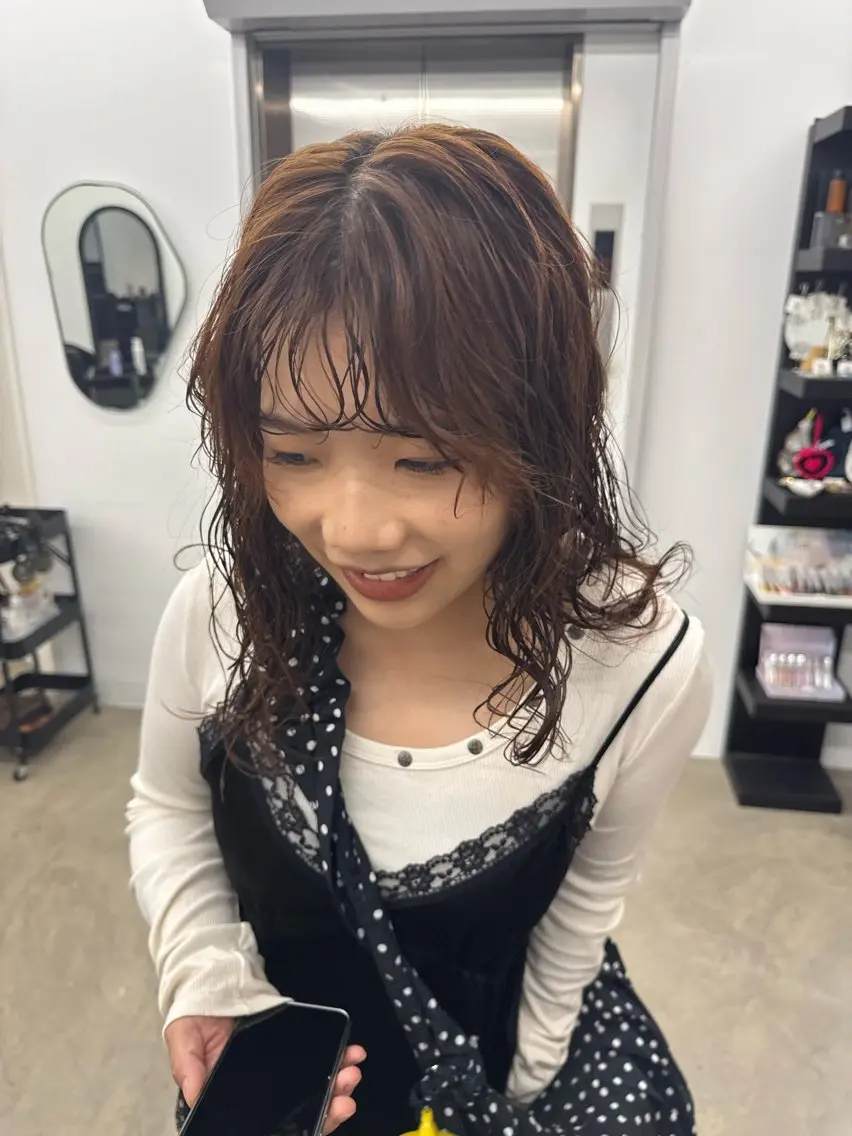 ミディアム パーマ 🩰Nico ☺︎Rukaのヘアスタイル
