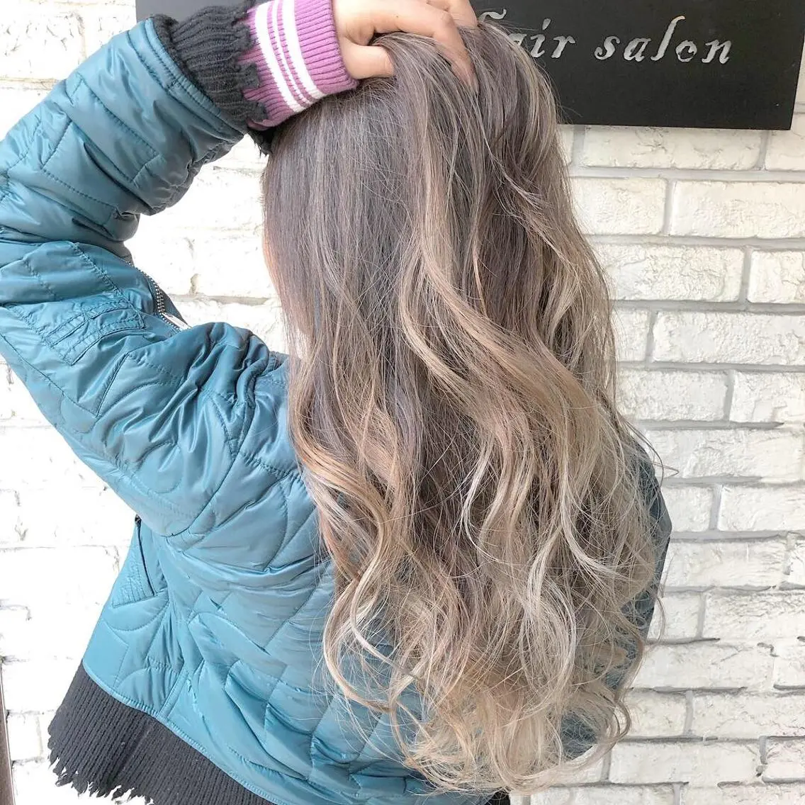 ロング ヤマグチ ヒカルのヘアスタイル