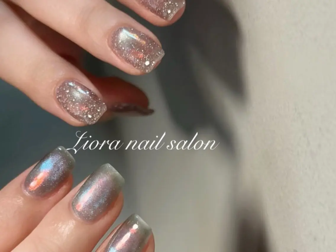 ネイル フレンチネイル ジェルネイル ガーリー グラデーション キラキラネイル ハンドネイル Liora nailのネイルデザイン