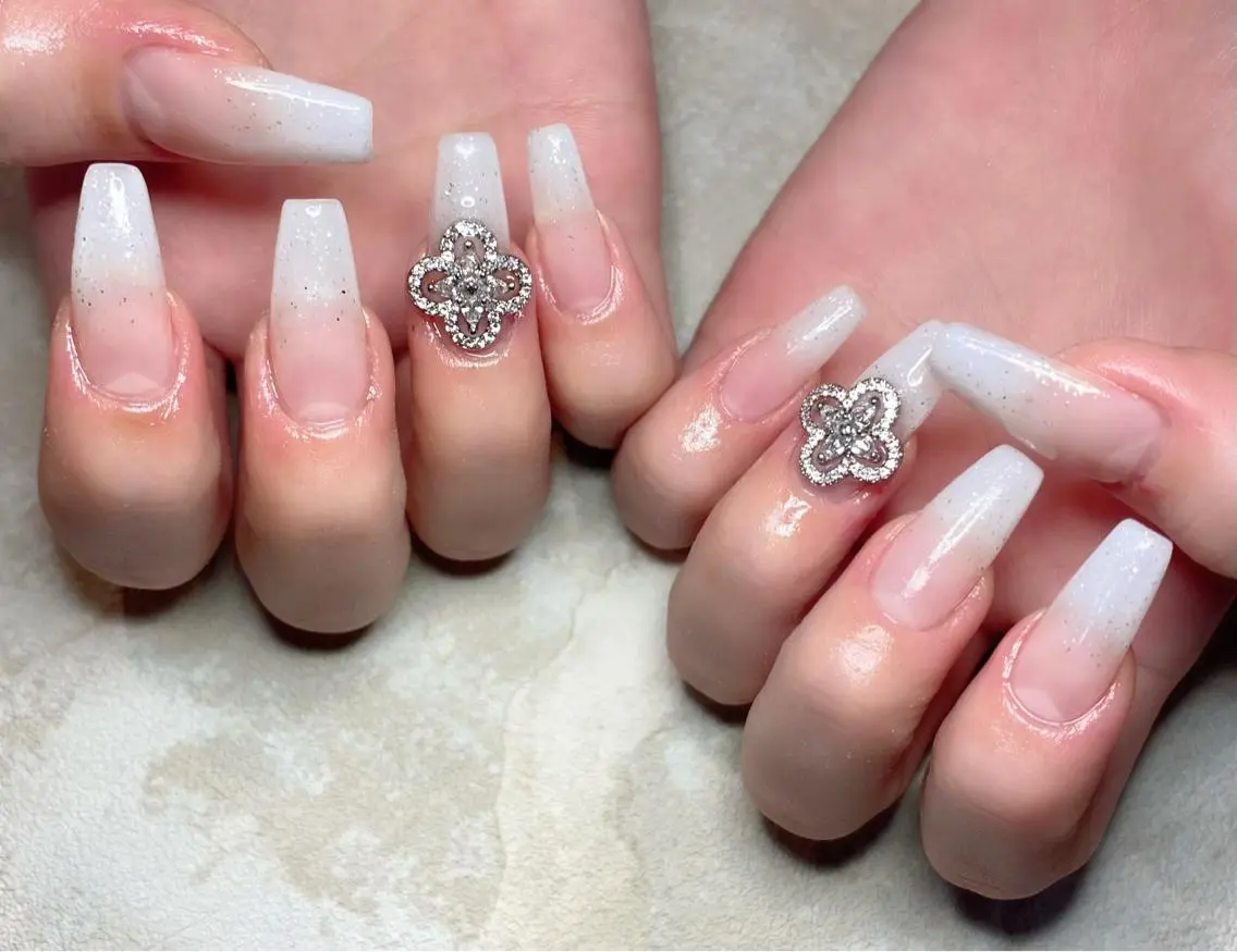 ネイル Lino+ ネイル&よもぎ蒸しのネイルデザイン