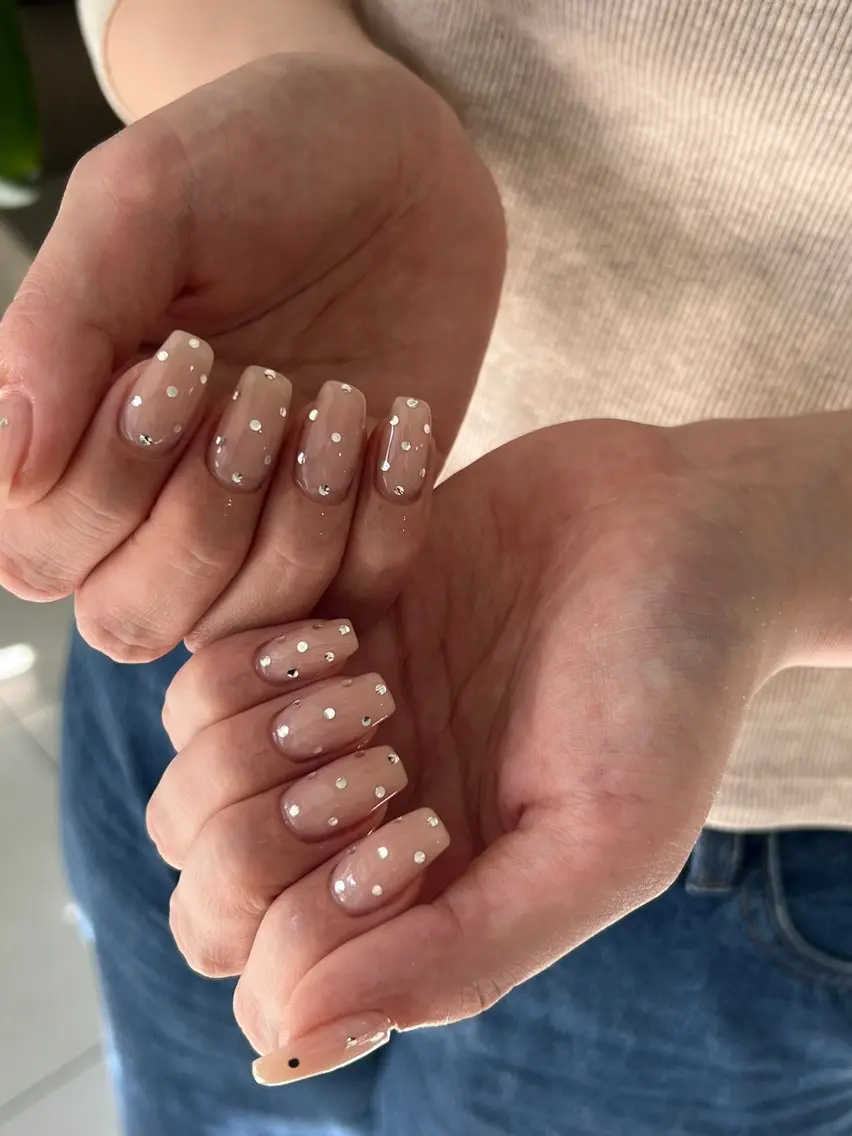 ネイル ドット 持ち込み ハンドネイル ハンドケア Charme. NOBUKOのネイルデザイン